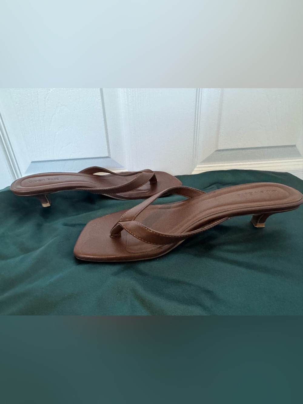 Open Edit Brown Women's Square-Toe Thong Slip-On Sandals, Size 7M